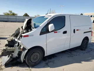 2015 Nissan NV200 SV with VIN 3N6CM0KN9FK708451, listed as a Copart auction lot 52127745 with 0 mi miles and Salvage Title. Bid and sale history available at carsss.com. Image 1.