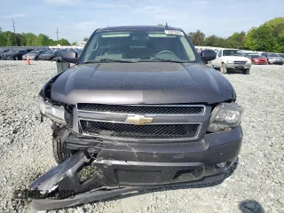 2010 Chevrolet Suburban LT with VIN 1GNUCJE03AR196074, listed as a Copart auction lot 53870425 with 265,793 mi miles and Salvage Title. Bid and sale history available at DreamBid. Image 5.