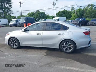 2021 Kia Forte LXS z VIN 3KPF24AD0ME290833, wystawiony jako IAAI lot #42218490 z przebiegiem 102 122 mil mil oraz . Historia ofert i sprzedaży dostępna na DreamBid. Obrazek 14.