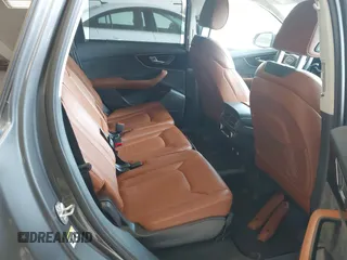 2019 Audi Q7 Prestige z VIN WA1VABF78KD018836, wystawiony jako IAAI lot #42189206 z przebiegiem 83 737 mil mil oraz . Historia ofert i sprzedaży dostępna na DreamBid. Obrazek 8.