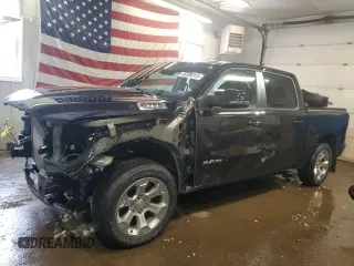 2024 Ram 1500 Big Horn z VIN 1C6SRFFT3RN105058, wystawiony jako Copart lot #46500315 z przebiegiem 25 112 mil mil oraz Szkoda całkowita • Salvage title. Historia ofert i sprzedaży dostępna na DreamBid. Obrazek 1.