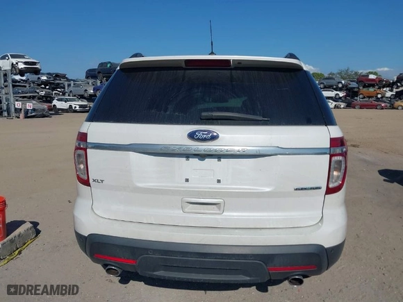2014 Ford Explorer XLT with VIN 1FM5K7D86EGB07556, listed as a IAAI auction lot 41526407 with NaN miles. Bid and sale history available at carsss.com. Image 16.