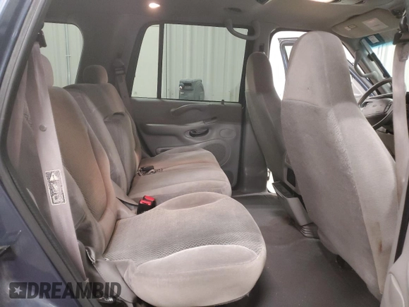 2000 Ford Expedition XLT with VIN 1FMPU16LXYLB28407, listed as a Copart auction lot 44970675 with 197,690 mi miles and Clean Title. Bid and sale history available at DreamBid. Image 11.