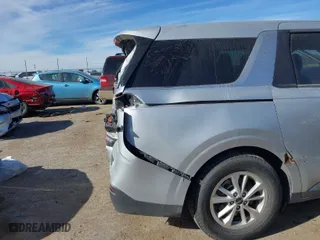 2022 Kia Carnival LXS with VIN KNDNB4H36N6170387, listed as a IAAI auction lot 41240773 with 97,327 mi miles. Bid and sale history available at carsss.com. Image 6.