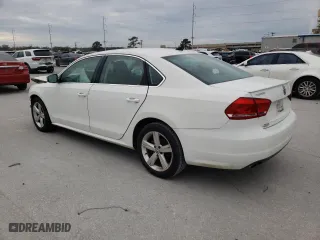 2014 Volkswagen Passat SE with VIN 1VWBP7A3XEC009507, listed as a Copart auction lot 84670454 with 0 mi miles and Salvage Title. Bid and sale history available at carsss.com. Image 2.
