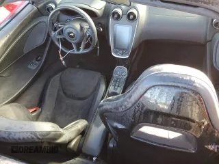 2019 McLaren 570S z VIN SBM13FAA3KW006503, wystawiony jako Copart lot #84487784 z przebiegiem Nie podano mil oraz Szkody całkowita. Historia ofert i sprzedaży dostępna na DreamBid. Obrazek 8.
