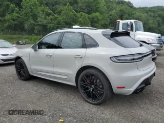2023 Porsche Macan GTS z VIN WP1AF2A50PLB56233, wystawiony jako Copart lot #61933415 z przebiegiem 16 184 mil mil oraz Szkoda całkowita • Salvage title. Historia ofert i sprzedaży dostępna na DreamBid. Obrazek 2.
