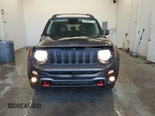 2019 Jeep Renegade Trailhawk z VIN ZACNJBC15KPJ98541, wystawiony jako Copart lot #46885945 z przebiegiem 78 416 mil mil oraz Szkoda całkowita • Salvage title. Historia ofert i sprzedaży dostępna na DreamBid. Obrazek 5.