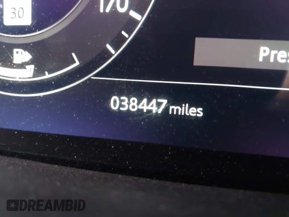 2018 Land Rover Range Rover Velar with VIN SALYC2RVXJA700410, listed as a IAAI auction lot 41534681 with 38,447 mi miles and . Bid and sale history available at DreamBid. Image 15.