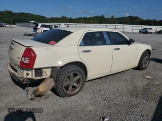 2008 Chrysler 300 LX with VIN 2C3KA43R08H188778, listed as a Copart auction lot 72381064 with 234,404 mi miles and Salvage Title. Bid and sale history available at carsss.com. Image 3.