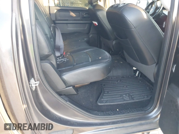 2015 Ram 1500 Express z VIN 1C6RR6KT8FS542426, wystawiony jako IAAI lot #42023923 z przebiegiem 135 580 mil mil oraz . Historia ofert i sprzedaży dostępna na DreamBid. Obrazek 8.