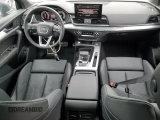 2024 Audi Q5 S line Premium Plus z VIN WA1EAAFY3R2049615, wystawiony jako Copart lot #55653445 z przebiegiem 11 716 mil mil oraz Szkoda całkowita • Salvage title. Historia ofert i sprzedaży dostępna na DreamBid. Obrazek 8.