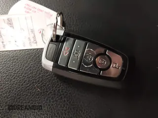 2020 Ford Expedition Max Limited с VIN 1FMJK2ATXLEA61572, выставлен на аукционе IAAI как лот 41341741 с пробегом 71 912 миль миль и . История ставок и продаж доступна на DreamBid. Изображение 11.