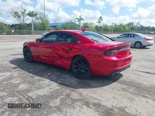 2016 Dodge Charger SXT z VIN 2C3CDXHG2GH132909, wystawiony jako IAAI lot #41918228 z przebiegiem 111 988 mil mil oraz . Historia ofert i sprzedaży dostępna na DreamBid. Obrazek 3.
