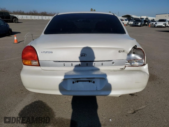 2000 Hyundai Sonata GLS with VIN KMHWF35V6YA299512, listed as a Copart auction lot 41574525 with 130,327 mi miles and Salvage Title. Bid and sale history available at carsss.com. Image 6.
