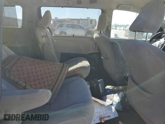 2019 Toyota Sienna LE Auto Access Seat with VIN 5TDKZ3DC7KS996997, listed as a Copart auction lot 46851155 with Not provided miles and Salvage title. Bid and sale history available at DreamBid. Image 12.