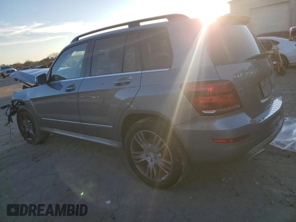 2015 Mercedes-Benz GLK 350 с VIN WDCGG8JB8FG343125, выставлен на аукционе Copart как лот 85372444 с пробегом 76 625 миль миль и Списание • Salvage title. История ставок и продаж доступна на DreamBid. Изображение 2.