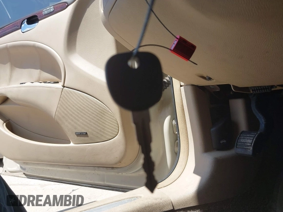 2010 Buick Lucerne CXL Premium with VIN 1G4HJ5EM6AU128466, listed as a IAAI auction lot 42066319 with 143,347 mi miles and . Bid and sale history available at DreamBid. Image 11.
