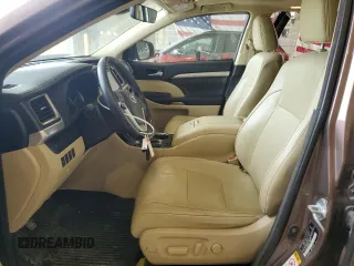 2018 Toyota Highlander SE с VIN 5TDJZRFHXJS872020, выставлен на аукционе Copart как лот 57116995 с пробегом 100 505 миль миль и Списание • Salvage title. История ставок и продаж доступна на DreamBid. Изображение 7.