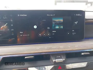 2024 Kia EV9 Land z VIN KNDADFS59R6035988, wystawiony jako IAAI lot #42076672 z przebiegiem 10 316 mil mil oraz . Historia ofert i sprzedaży dostępna na DreamBid. Obrazek 19.
