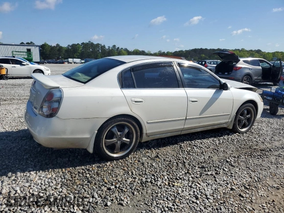 2005 Nissan Altima 2.5 S with VIN 1N4AL11D95C392829, listed as a Copart auction lot 52575945 with 197,047 mi miles and Salvage Title. Bid and sale history available at carsss.com. Image 3.