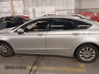 2017 Ford Fusion S with VIN 3FA6P0G79HR186602, listed as a IAAI auction lot 41360505 with Not Provided miles. Bid and sale history available at carsss.com. Image 15.