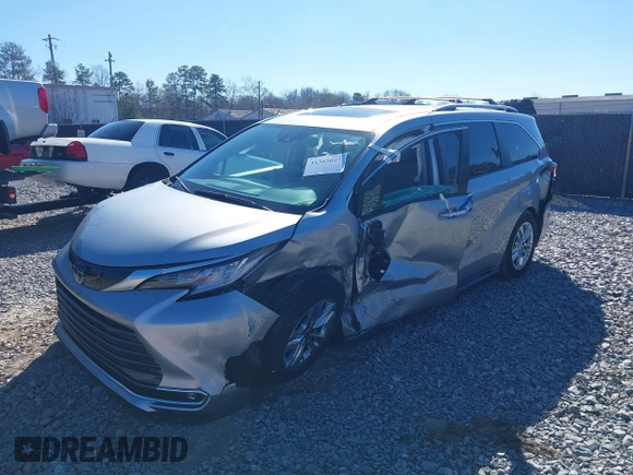 2022 Toyota Sienna Limited with VIN 5TDZRKECXNS136443, listed as a IAAI auction lot 41353097 with 20,568 mi miles and . Bid and sale history available at DreamBid. Image 21.