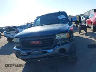 2006 GMC Sierra 1500 with VIN 2GTEC13N661293443, listed as a IAAI auction lot 41635774 with 371,965 mi miles and . Bid and sale history available at DreamBid. Image 12.