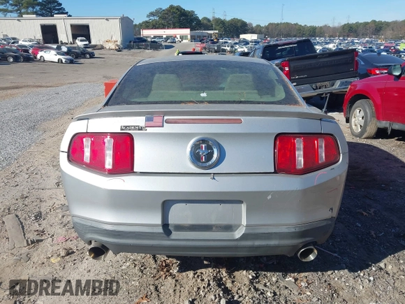 2011 Ford Mustang V6 with VIN 1ZVBP8AM0B5105676, listed as a IAAI auction lot 41110716 with 177,624 mi miles and . Bid and sale history available at carsss.com. Image 16.