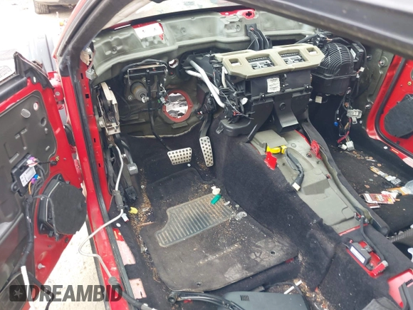 2016 Dodge Challenger R/T Plus with VIN 2C3CDZBT8GH120622, listed as a IAAI auction lot 42661468 with Not provided miles and . Bid and sale history available at DreamBid. Image 7.