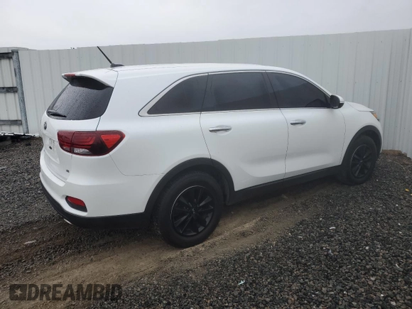2020 Kia Sorento LX with VIN 5XYPG4A56LG612147, listed as a Copart auction lot 46925195 with 95,835 mi miles and Clean Title. Bid and sale history available at DreamBid. Image 3.