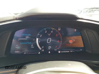 2021 Chevrolet Corvette 2LT with VIN 1G1YB2D42M5112127, listed as a Copart auction lot 73913924 with 7,040 mi miles and Non Repairable. Bid and sale history available at carsss.com. Image 9.