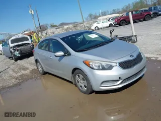 2015 Kia Forte LX with VIN KNAFK4A67F5340351, listed as a IAAI auction lot 41982078 with 217,530 mi miles. Bid and sale history available at carsss.com. Image 1.