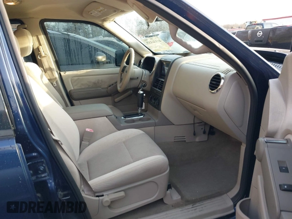 2006 Ford Explorer XLS with VIN 1FMEU62E26UA53768, listed as a IAAI auction lot 41136559 with 128,402 mi miles. Bid and sale history available at carsss.com. Image 5.