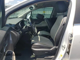 2017 Buick Encore Preferred z VIN KL4CJASB7HB209793, wystawiony jako Copart lot #61852065 z przebiegiem 72 422 mil mil oraz Szkoda całkowita • Salvage title. Historia ofert i sprzedaży dostępna na DreamBid. Obrazek 7.
