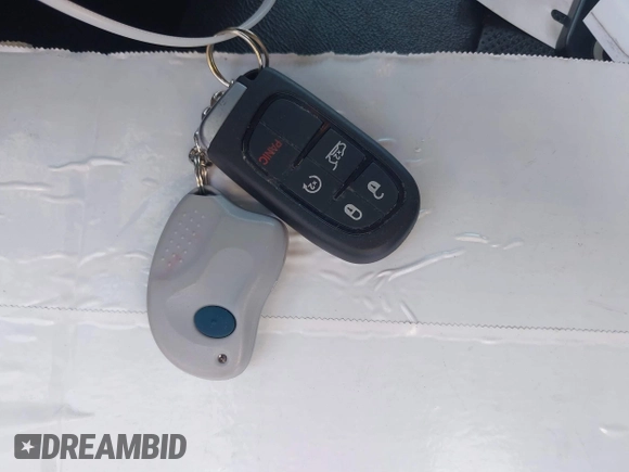 2020 Jeep Cherokee Limited with VIN 1C4PJLDB6LD582255, listed as a IAAI auction lot 42493155 with 73,371 mi miles and . Bid and sale history available at DreamBid. Image 11.