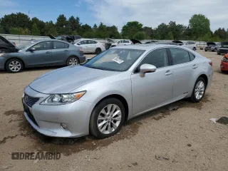 2014 Lexus ES 300h z VIN JTHBW1GG2E2063546, wystawiony jako Copart lot #56633775 z przebiegiem 125 345 mil mil oraz Szkoda całkowita • Salvage title. Historia ofert i sprzedaży dostępna na DreamBid. Obrazek 1.