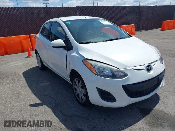2014 Mazda 2 Sport with VIN JM1DE1KZ5E0171550, listed as a IAAI auction lot 41957824 with 70,838 mi miles and . Bid and sale history available at DreamBid. Image 1.