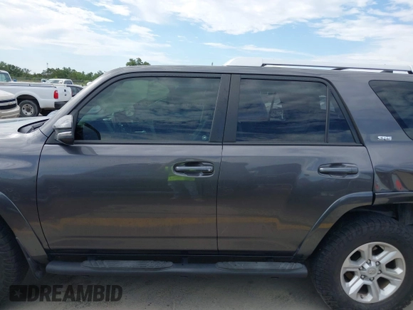 2018 Toyota 4Runner SR5 с VIN JTEZU5JRXJ5189536, выставлен на аукционе IAAI как лот 42314799 с пробегом 145 889 миль миль и . История ставок и продаж доступна на DreamBid. Изображение 14.
