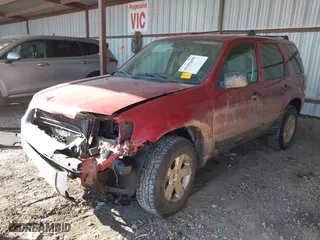 2005 Ford Escape XLT with VIN 1FMCU03155KC43333, listed as a IAAI auction lot 41391655 with 217,211 mi miles. Bid and sale history available at carsss.com. Image 17.