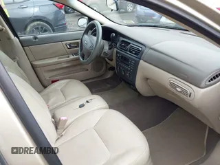 2001 Ford Taurus SES with VIN 1FAFP55S01A155758, listed as a IAAI auction lot 42152091 with 74,817 mi miles. Bid and sale history available at carsss.com. Image 5.