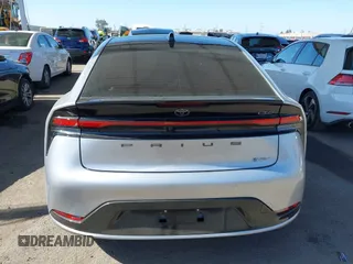 2024 Toyota Prius LE z VIN JTDACAAU0R3034244, wystawiony jako IAAI lot #42312682 z przebiegiem 4 102 mil mil oraz . Historia ofert i sprzedaży dostępna na DreamBid. Obrazek 17.