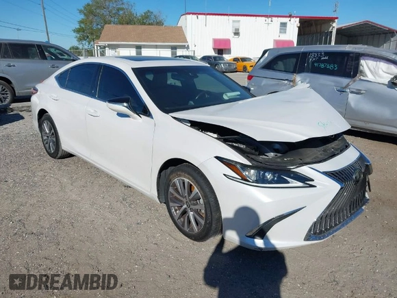 2021 Lexus ES with VIN 58ACZ1B14MU085278, listed as a IAAI auction lot 41813611 with 40,011 mi miles. Bid and sale history available at carsss.com. Image 1.