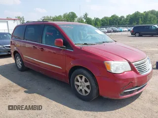 2012 Chrysler Town & Country Touring z VIN 2C4RC1BG3CR162553, wystawiony jako IAAI lot #42348402 z przebiegiem 190 300 mil mil oraz . Historia ofert i sprzedaży dostępna na DreamBid. Obrazek 1.