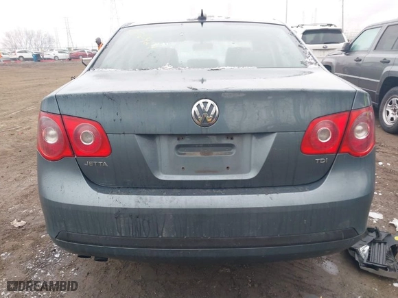 2006 Volkswagen Jetta Sedan 1.9L TDI with VIN 3VWST71K36M625648, listed as a IAAI auction lot 41561924 with 210,876 mi miles. Bid and sale history available at carsss.com. Image 16.
