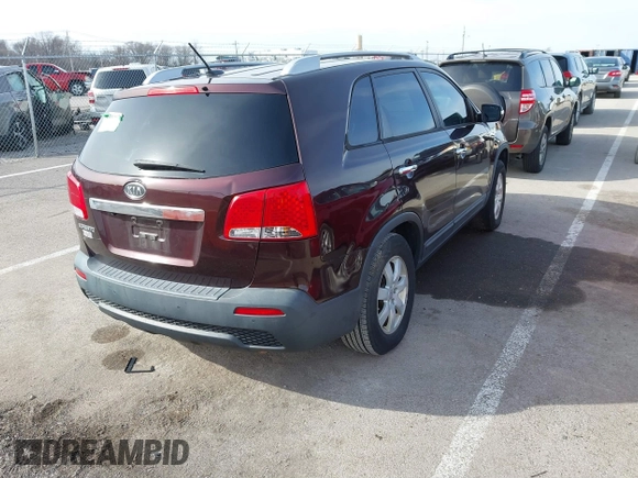 2012 Kia Sorento LX with VIN 5XYKT4A60CG232476, listed as a IAAI auction lot 41545100 with 200,858 mi miles. Bid and sale history available at carsss.com. Image 4.
