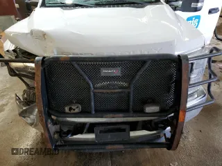 2018 Ford F-350 XL with VIN 1FT8W3BT3JEC37855, listed as a Copart auction lot 63740775 with 128,675 mi miles and Salvage title. Bid and sale history available at DreamBid. Image 11.