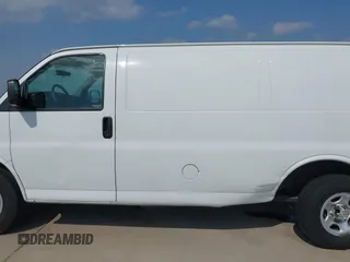 2008 Chevrolet Express Cargo z VIN 1GCFG15X381134847, wystawiony jako IAAI lot #41933588 z przebiegiem 114 592 mil mil oraz . Historia ofert i sprzedaży dostępna na DreamBid. Obrazek 14.