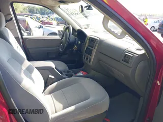 2005 Ford Explorer XLT z VIN 1FMZU73E454A63576, wystawiony jako IAAI lot #42532397 z przebiegiem 99 903 mil mil oraz . Historia ofert i sprzedaży dostępna na DreamBid. Obrazek 5.