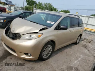 2011 Toyota Sienna XLE AAS z VIN 5TDYK3DC3BS029348, wystawiony jako Copart lot #57579865 z przebiegiem Nie podano mil oraz Czysty tytuł • Clean title. Historia ofert i sprzedaży dostępna na DreamBid. Obrazek 1.